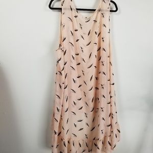 torrid Tops - Torrid sleeveless chiffon feather print tank 4x torrid Tops - Torrid sleeveless chiffon feather print tank 4x